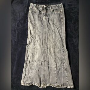 Long 80’s Denim Jean Skirt